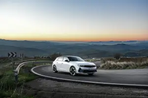 Opel Astra e Grandland GSe 2023 - Prova su strada - 28