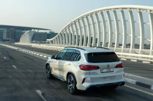 BMW iX5 Hydrogen test Medio Oriente - 9