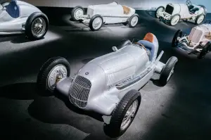 90 anni di Mercedes-Benz W 25
