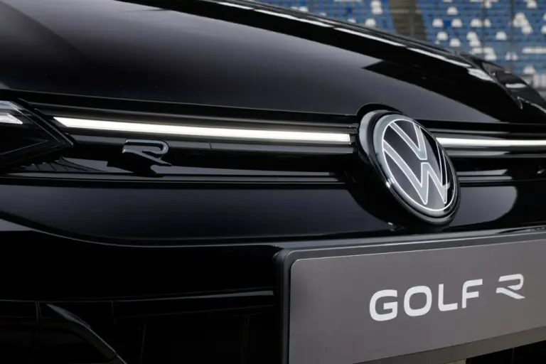 Volkswagen Golf R 2024 - 41