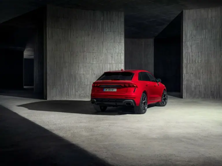 Audi RS Q8 Performance - 23