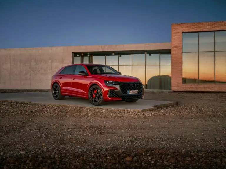 Audi RS Q8 Performance - 22