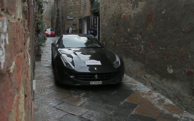 Ferrari Cavalcade 2013, tre giorni in Toscana nel segno del Cavallino Rampante