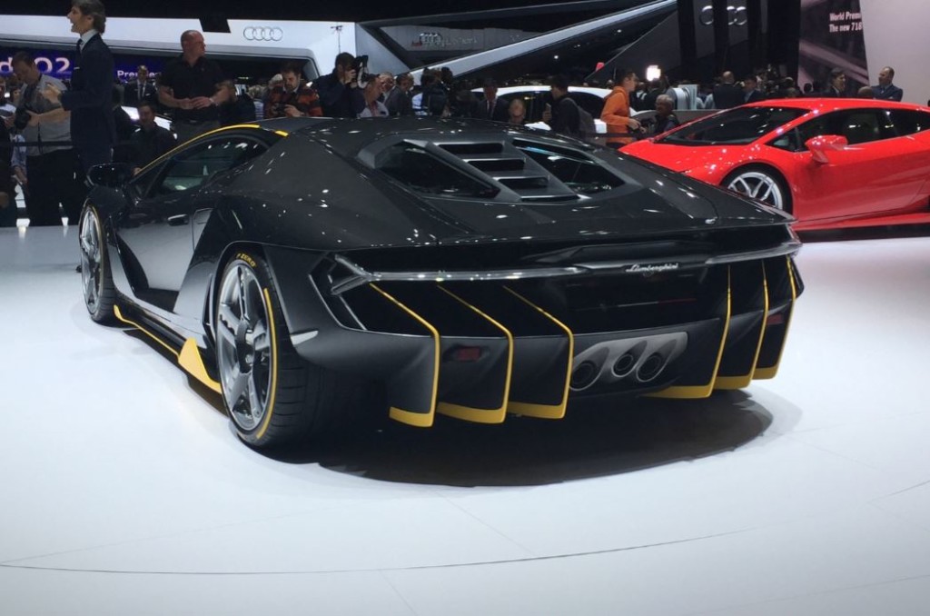 Lamborghini Centenario, Reggiani, capo R&S del Toro: “Efficienza  aerodinamica due volte superiore all'Aventador”