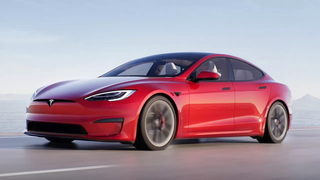 Tesla: riaperti gli ordini in Italia per Model S Plaid e Model X Plaid