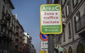 Milano: gli operatori automotive dovrebbero poter accedere all’Area C di sabato