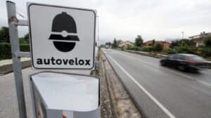 Stretta sugli autovelox: stop a doppie multe e sotto i 50 km/h