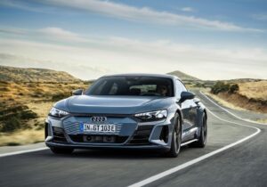 Audi e-tron GT 2024: batteria, prezzi e prestazioni