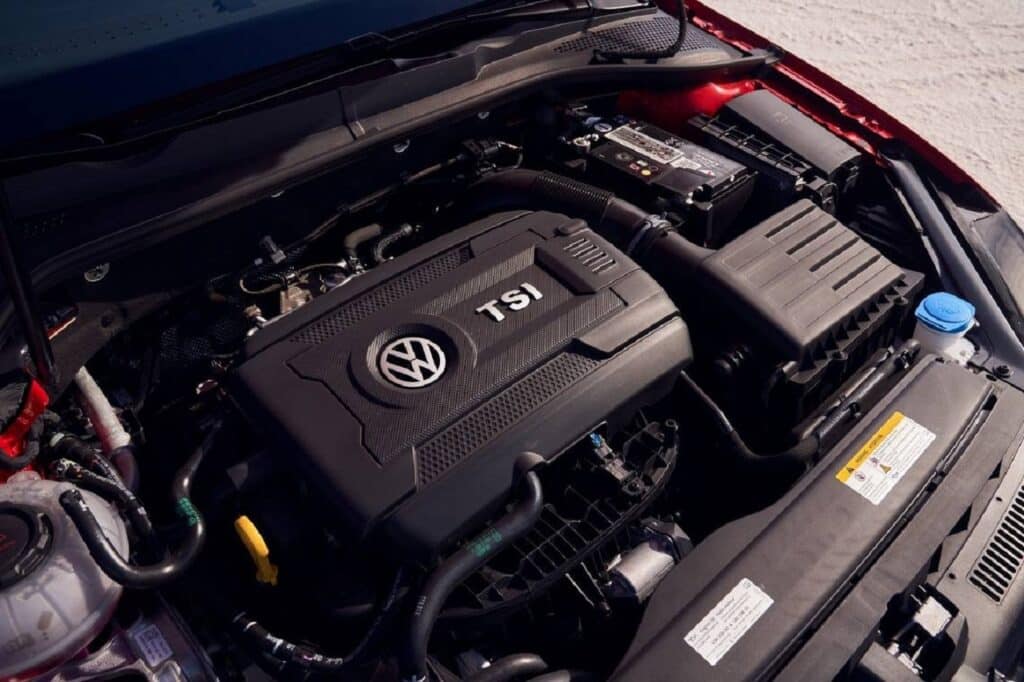 Volkswagen spenderà miliardi per mantenere in vita i motori a combustione
