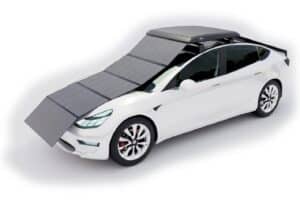Auto elettriche ricaricabili ovunque grazie ad un caricabatterie solare