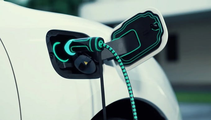 Dazi alle auto elettriche cinesi: la UE conferma la misura ma con leggeri ribassi delle aliquote